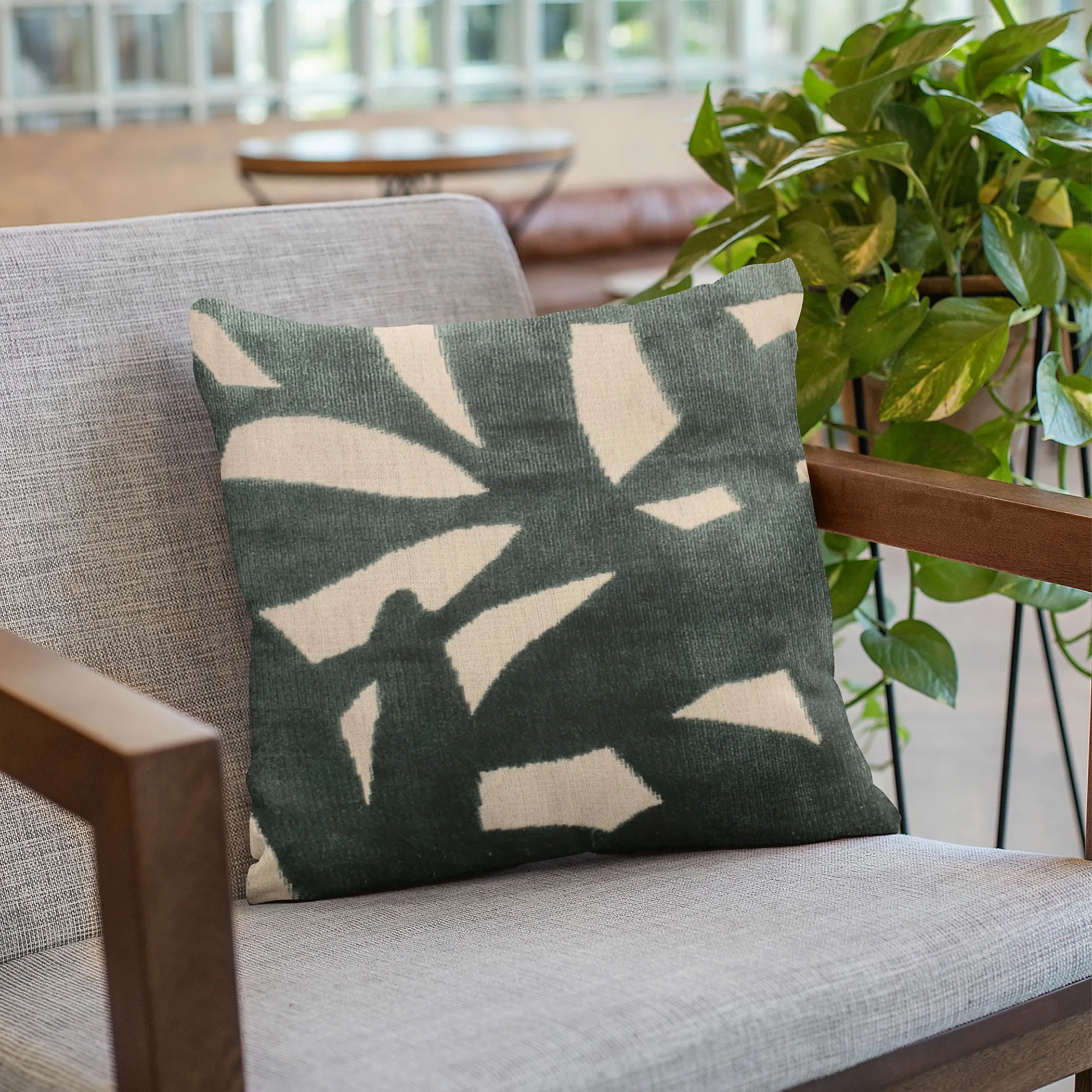 Plutus Green Palm Floral Luxury Throw Pillow