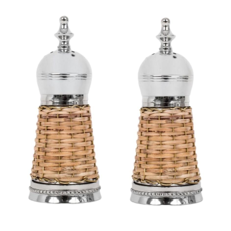 wicker-salt-and-pepper-shaker