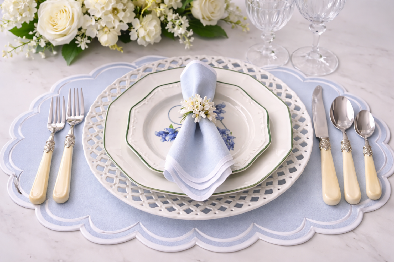 Ivory Pearlized Five Piece Flatware Set
