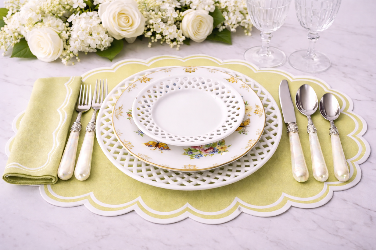 Ivory Pearlized Five Piece Flatware Set