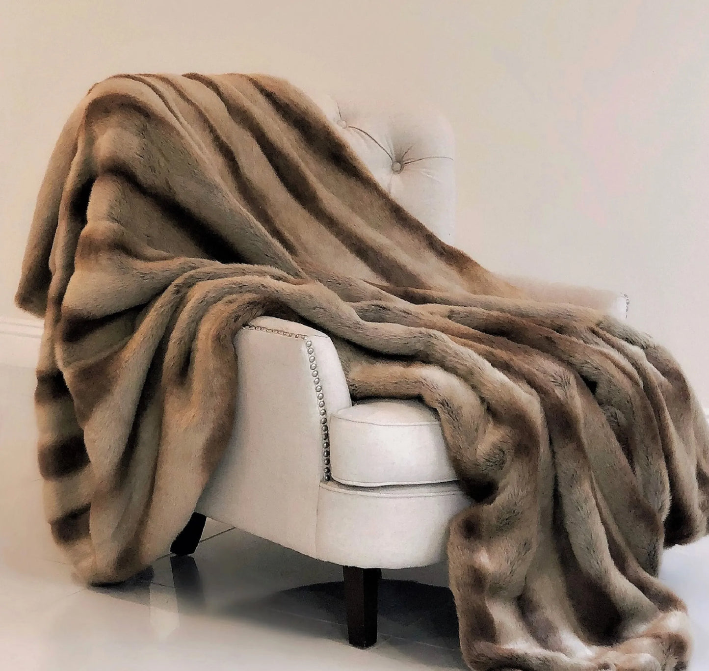 Plutus Sheared Faux Chinchilla Luxury Throw