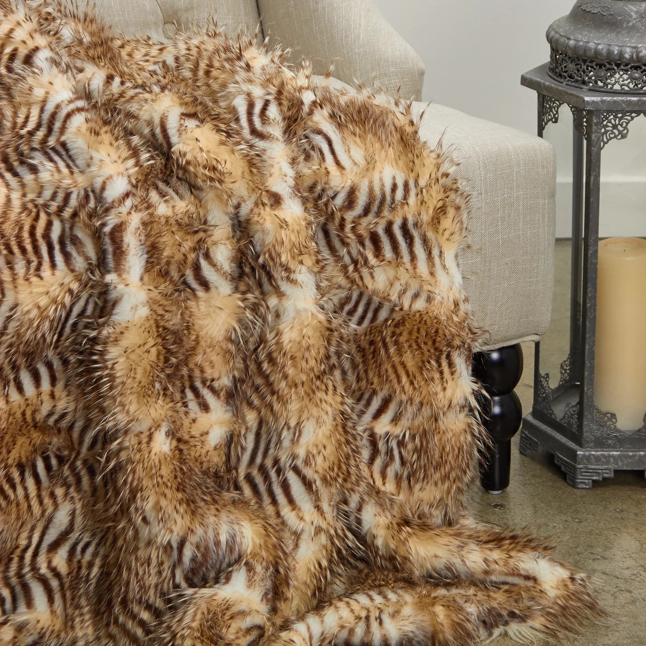 Porcupine Beige Faux Fur Luxury Throw