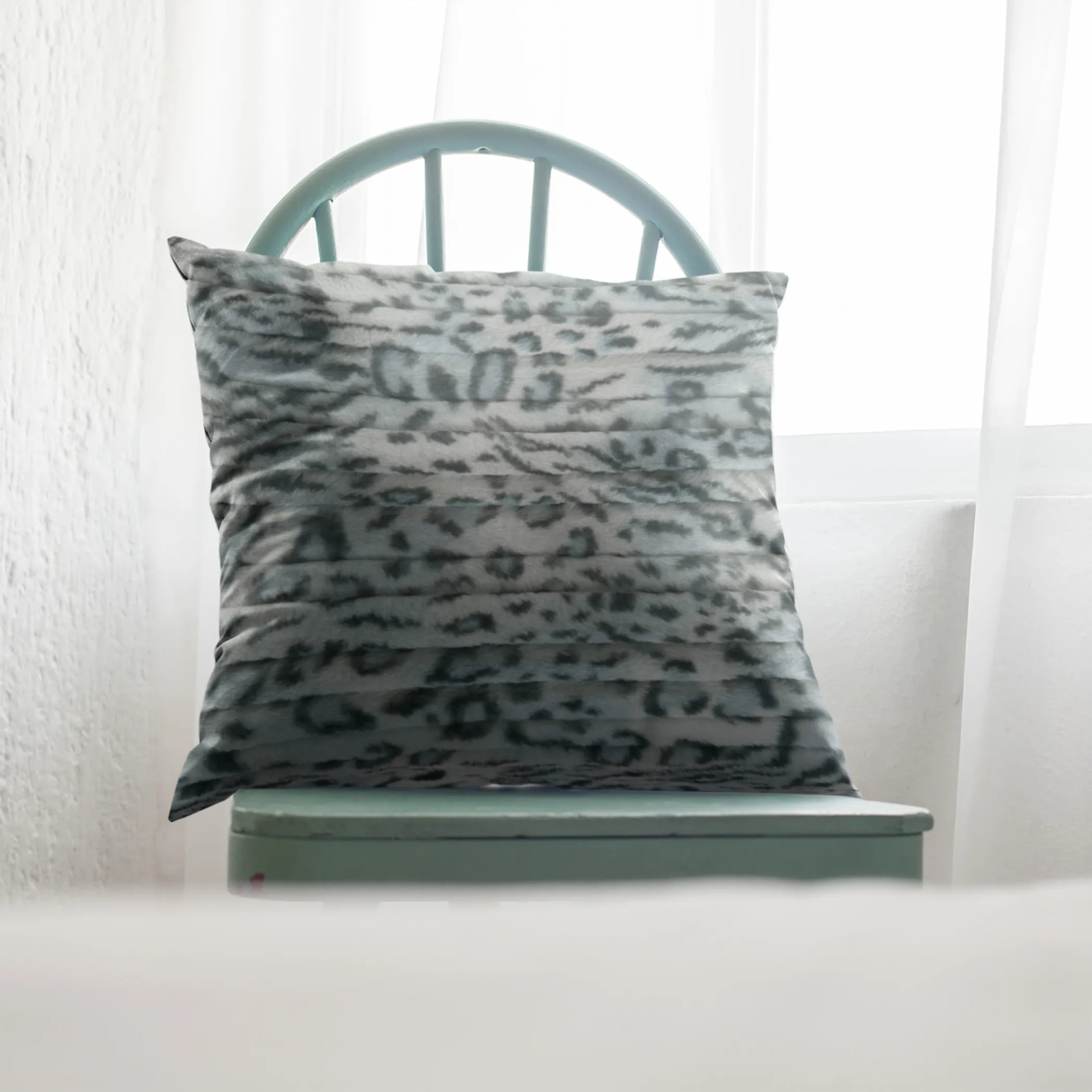 Animal Faux Fur Luxury Throw Pillow, Green Luxe Lash