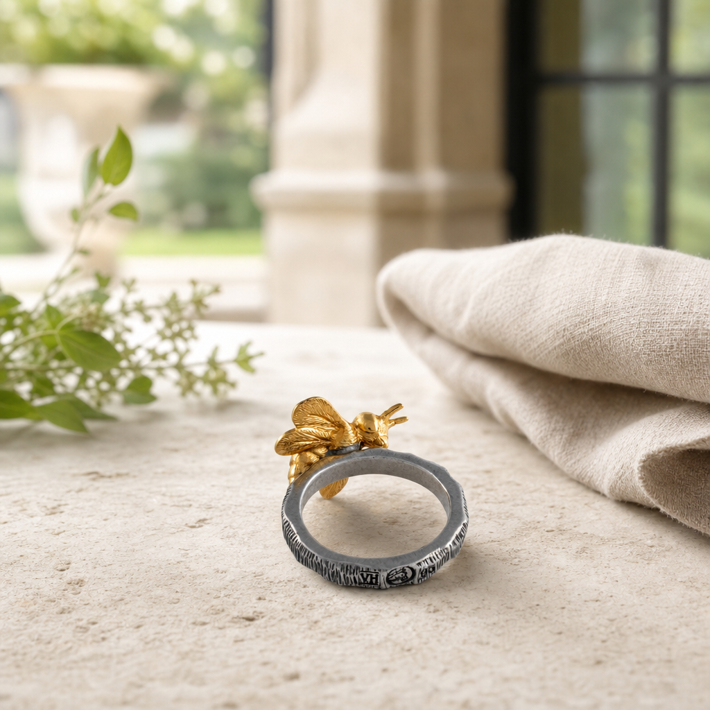 Gold Bee Napkin Ring