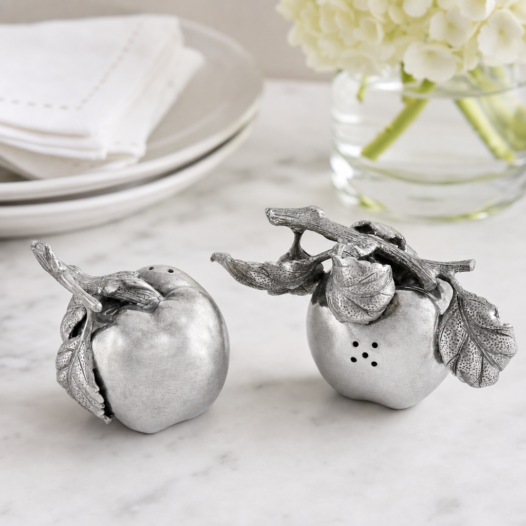 Apple Salt & Pepper Set