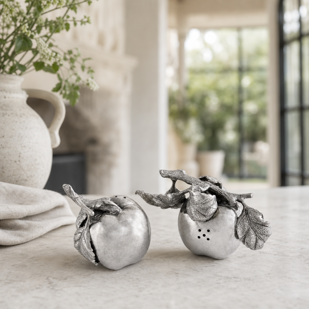 Apple Salt & Pepper Set