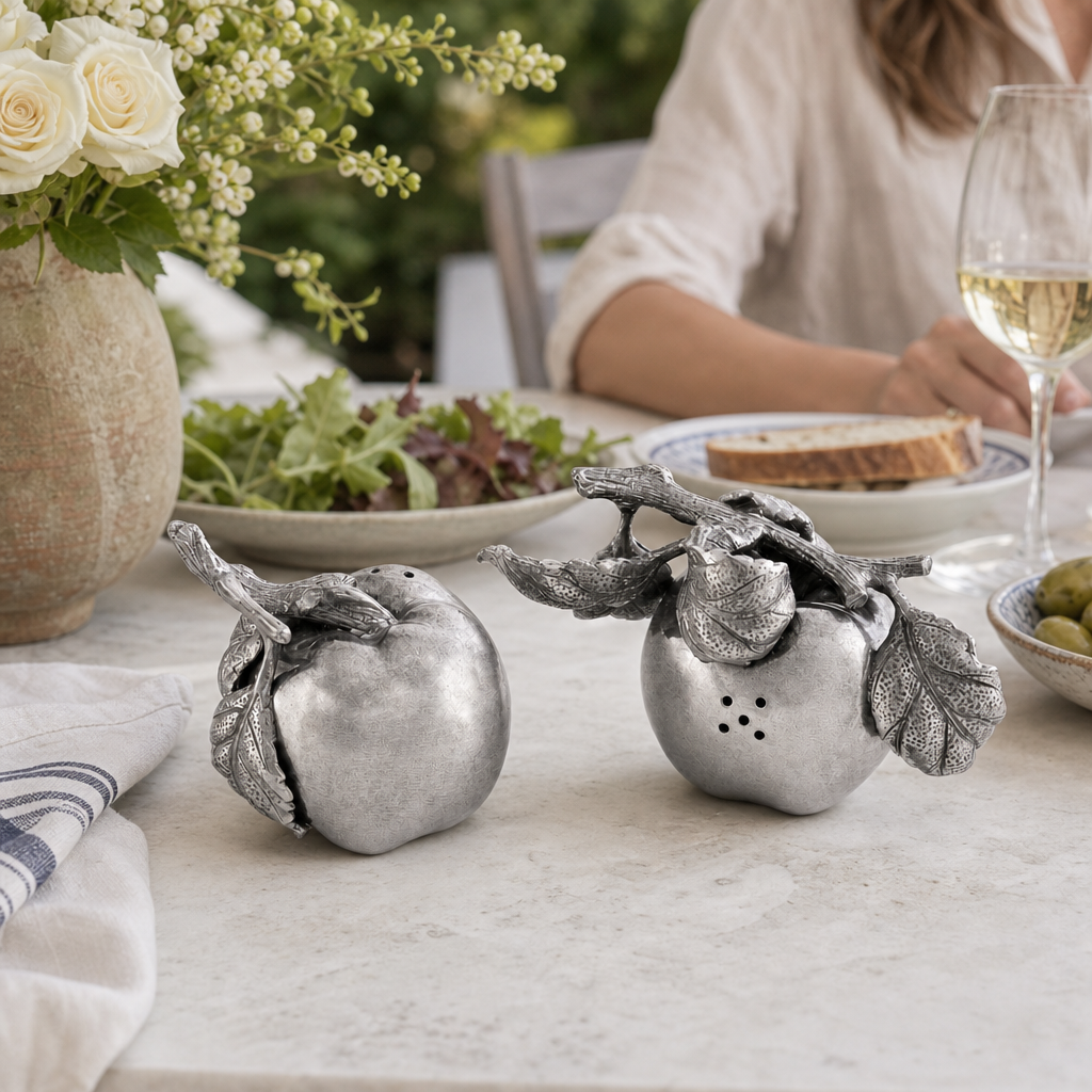 Apple Salt & Pepper Set