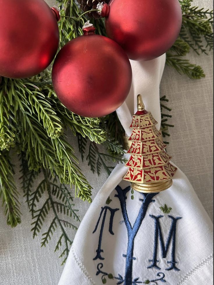 Chinoiserie Pagoda Tree Set of 4 Napkin Ring